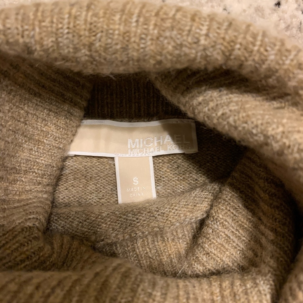 ✨Brand New Micheal Kors Ladies Sweater✨ - Picture 3 of 8